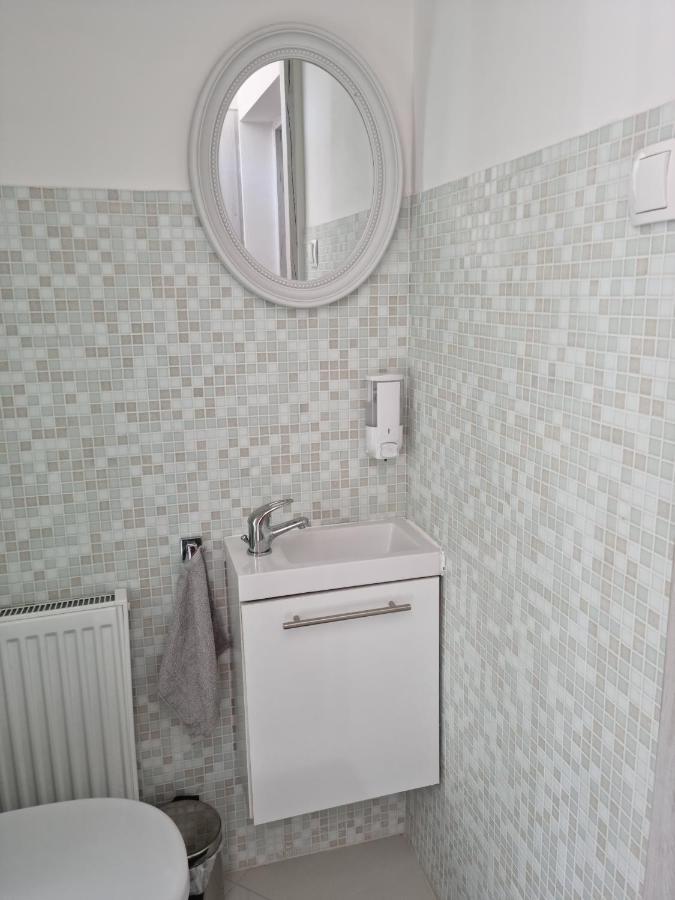 Belvarosi Pihenohaz Apartment Bekescsaba