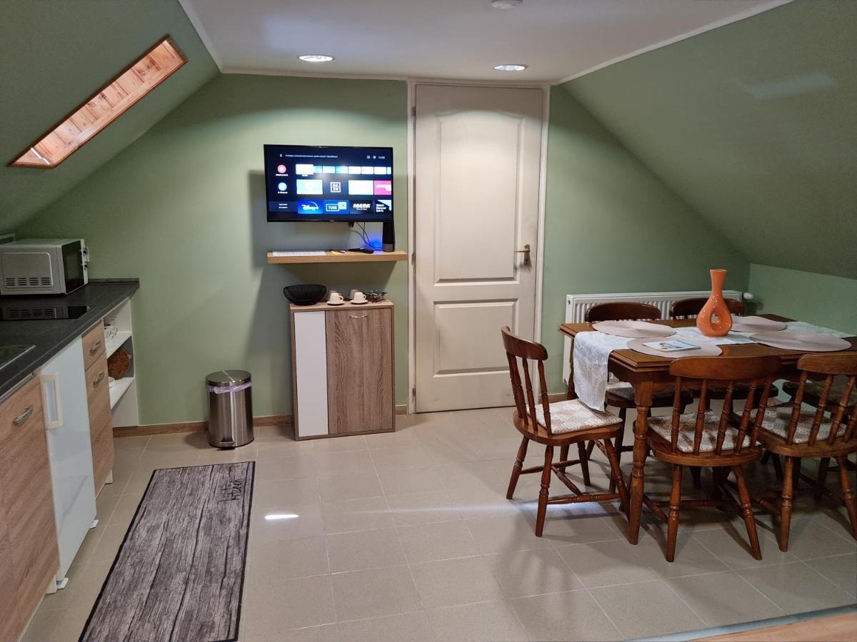 Belvarosi Pihenohaz Apartment
