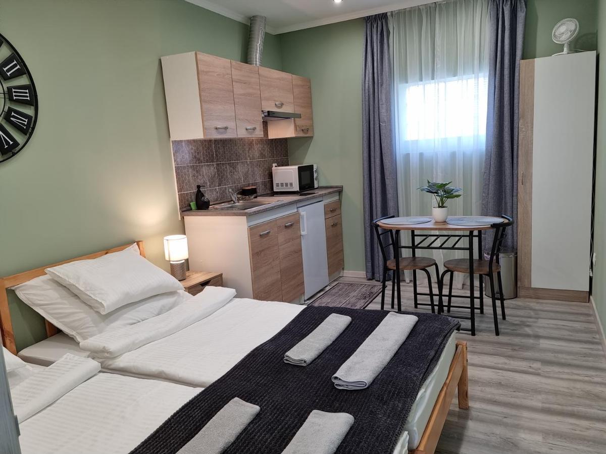 Belvarosi Pihenohaz Apartment Bekescsaba