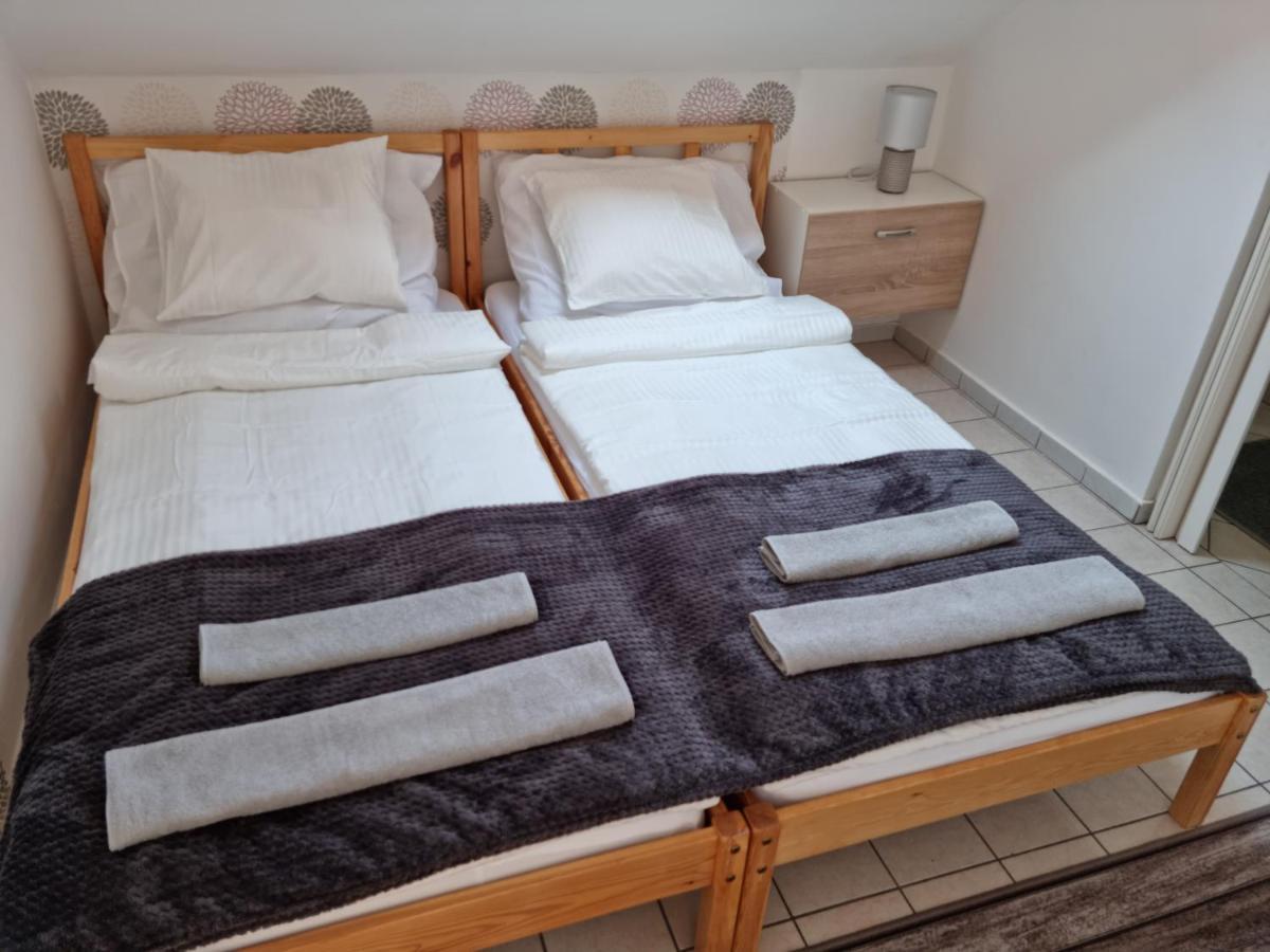 Belvarosi Pihenohaz Apartment Bekescsaba